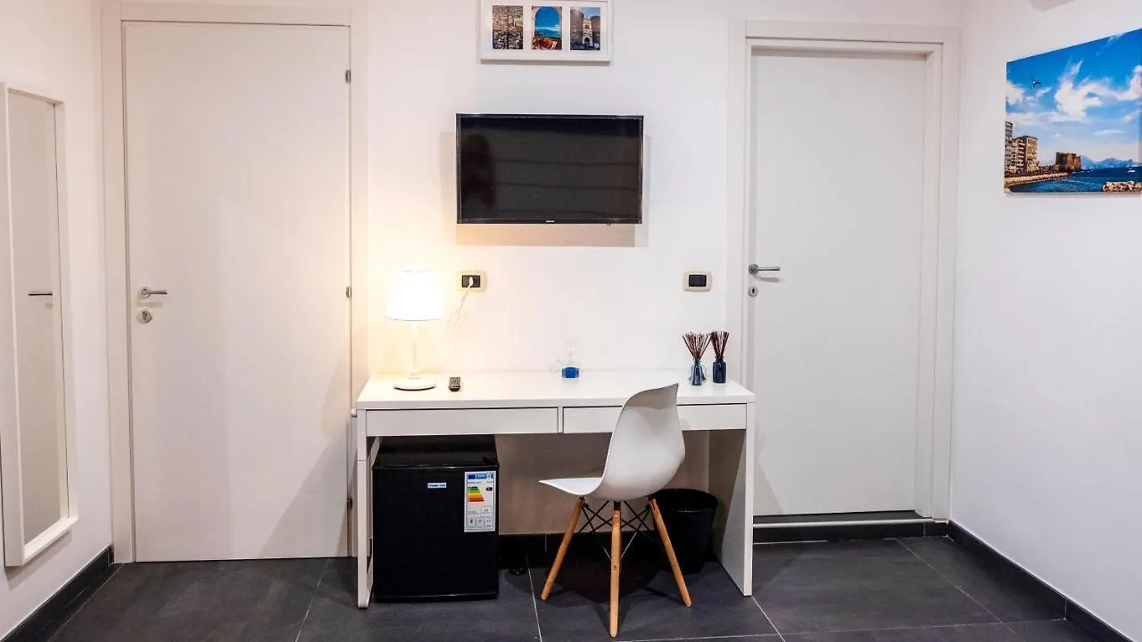 Soave Rooms Neapol Penzion